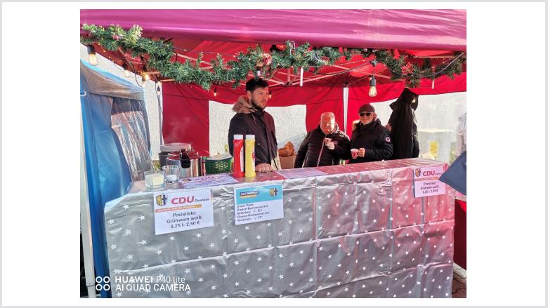 CDU-Ortsverband beim Dienheimer Weihnachtsmarkt Weihnachtsmarkt